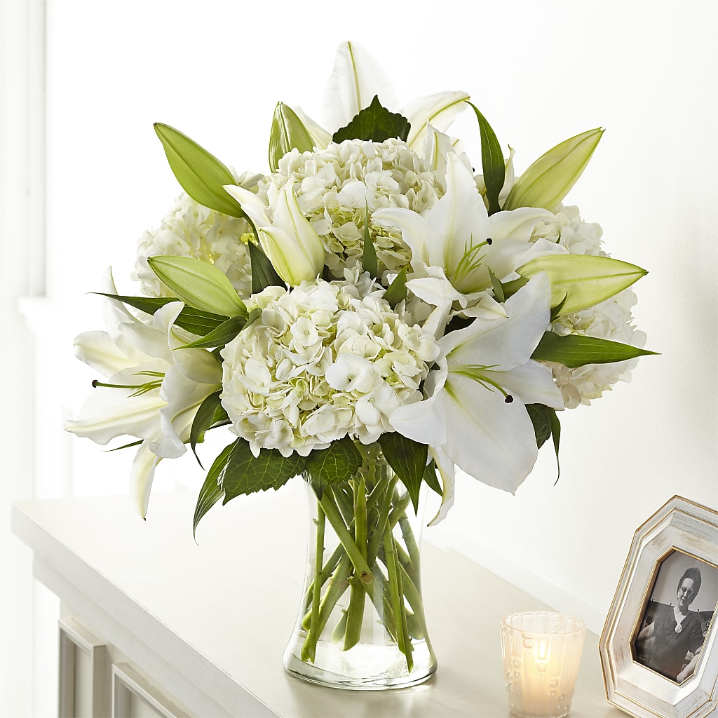 Compassionate Lily Bouquet – Mano Florist, Dearborn Heights MI