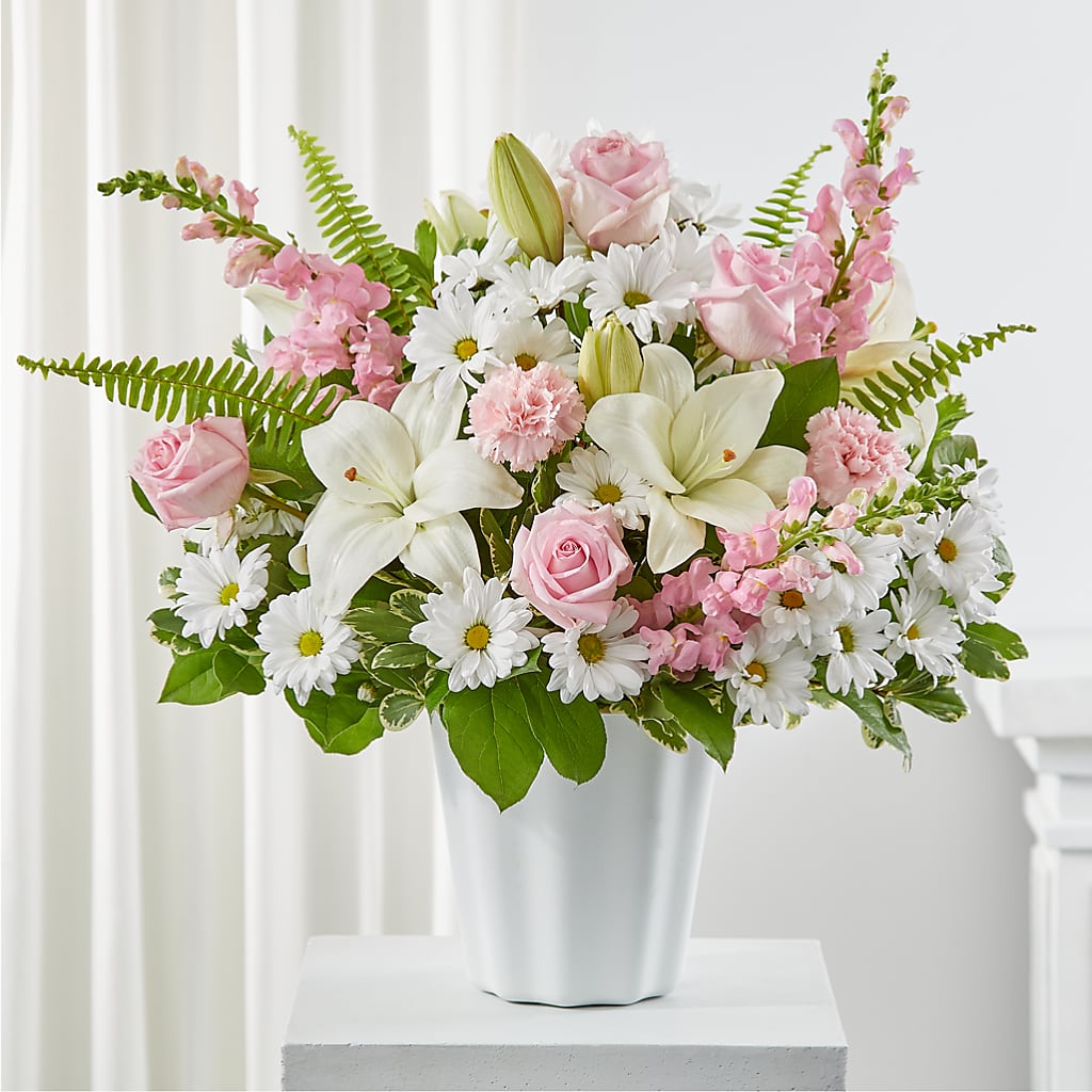 Soft Touch Tabletop Basket – Mano Florist, Dearborn Heights MI