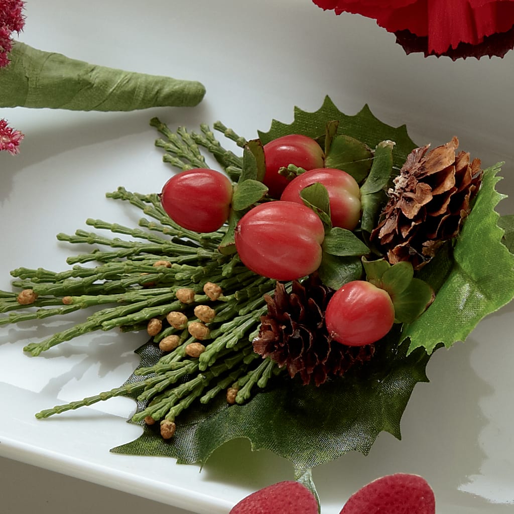 Red Berry Boutonniere – Mano Florist, Dearborn Heights MI